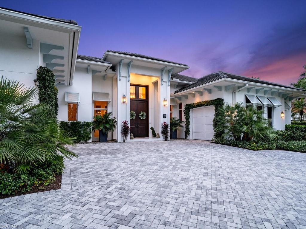 MOORINGS - Residential