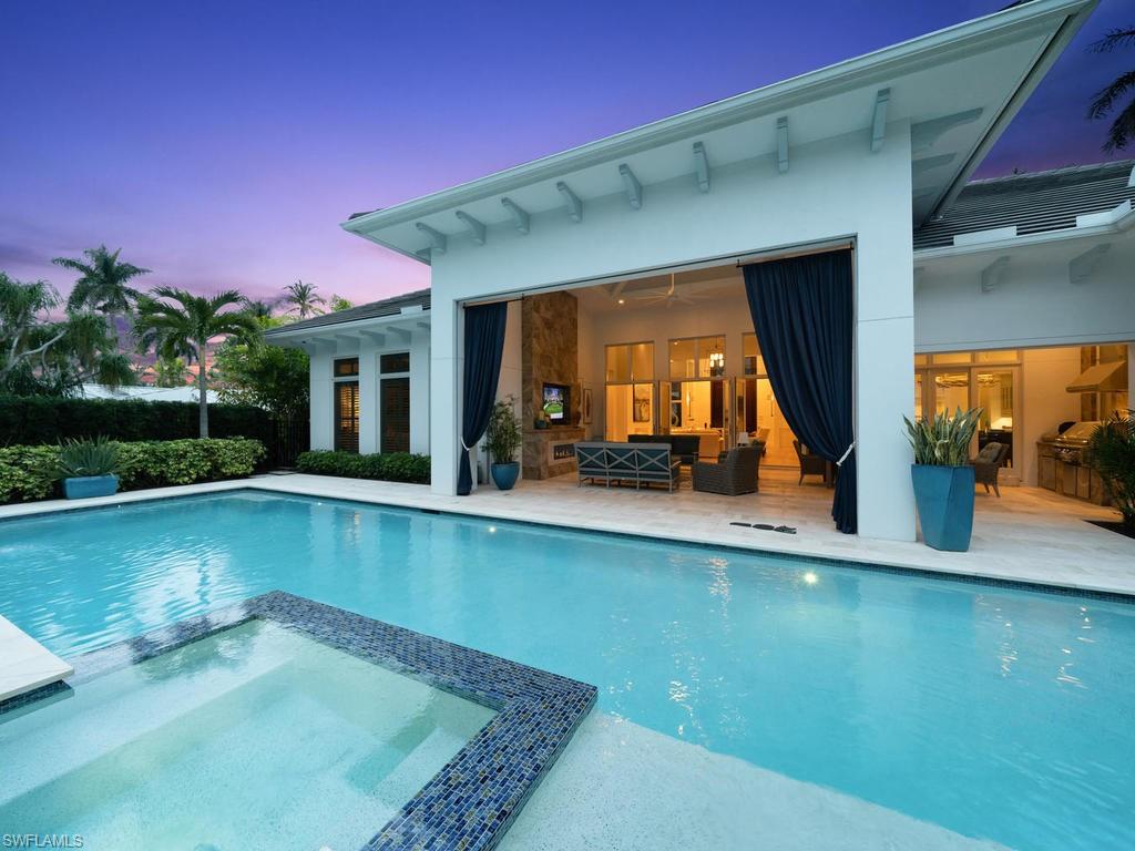 MOORINGS - Residential