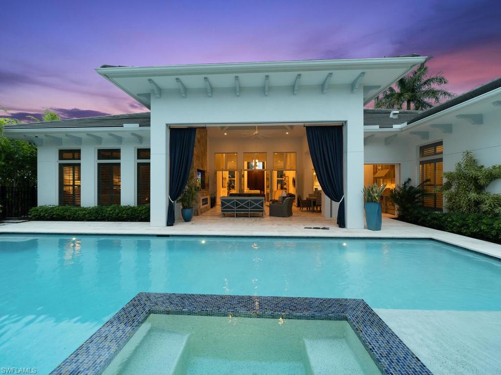 MOORINGS - Residential