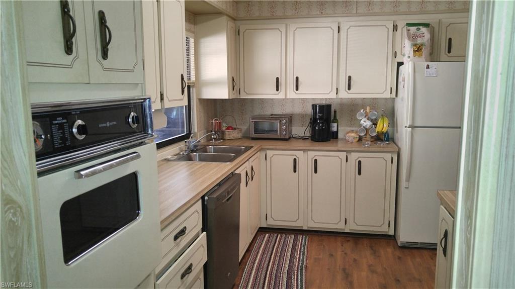 PINE ISLAND COVE - Residential