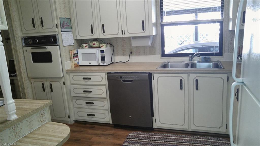 PINE ISLAND COVE - Residential