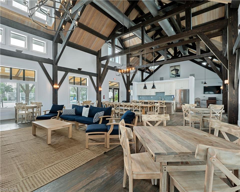 LAKE TIMBER - Residential