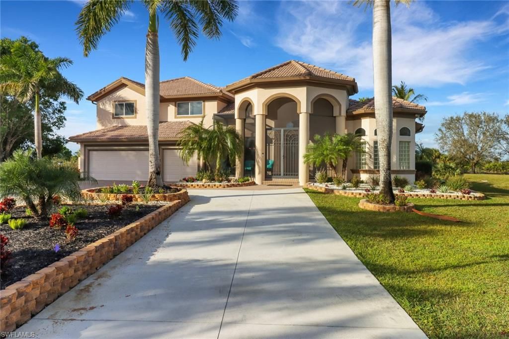 Photo of 3885 52nd AVE NE, NAPLES, FL 34120 (MLS # 226013573)