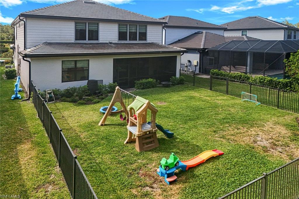 VENTANA POINTE - Residential