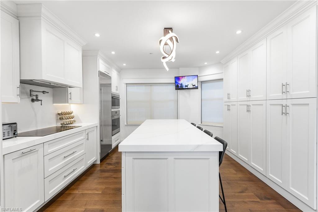 THE SHORES - Residential