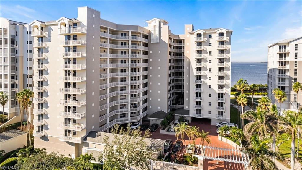 THE SHORES - Residential