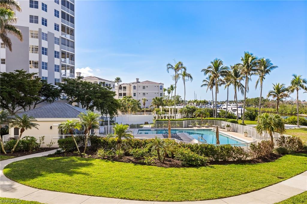 THE SHORES - Residential