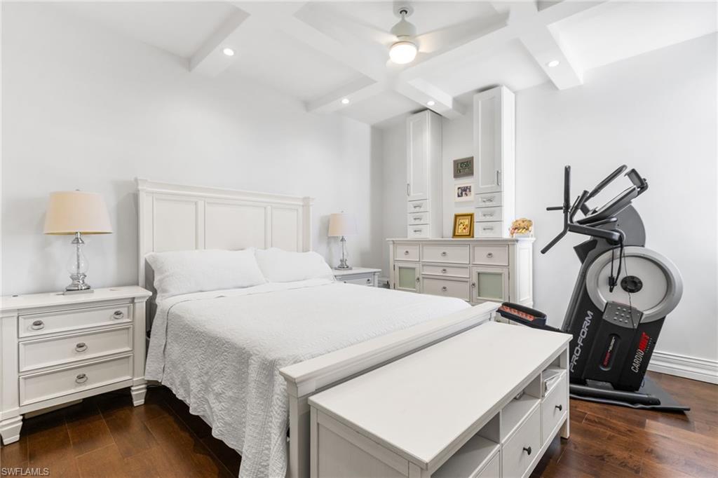 THE SHORES - Residential