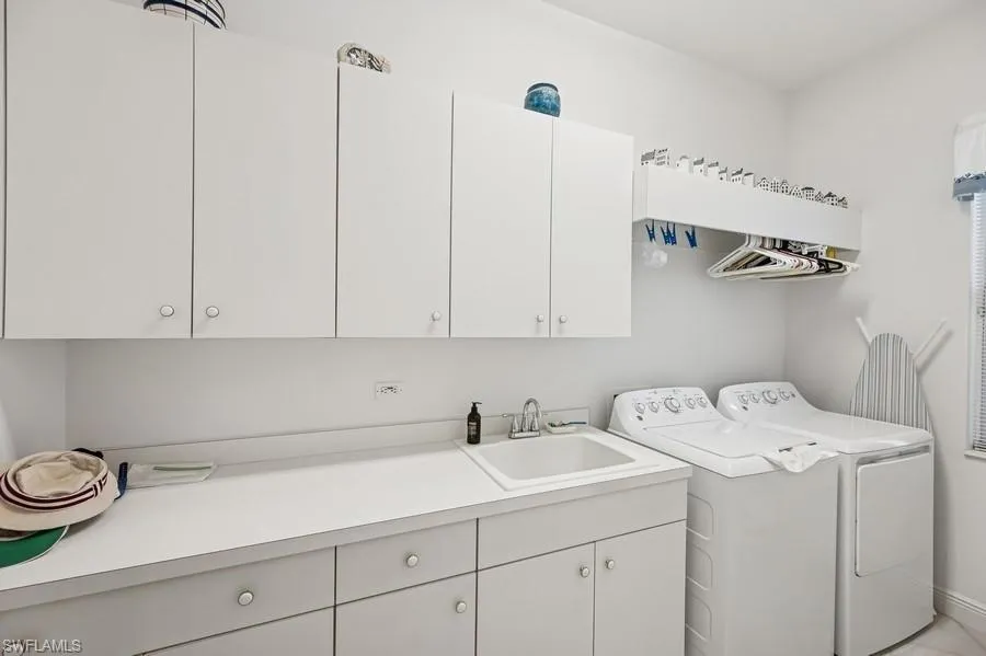 Naples, Florida 34119, United States, 4 Bedrooms Bedrooms, ,4 BathroomsBathrooms,Residential,Active,148159