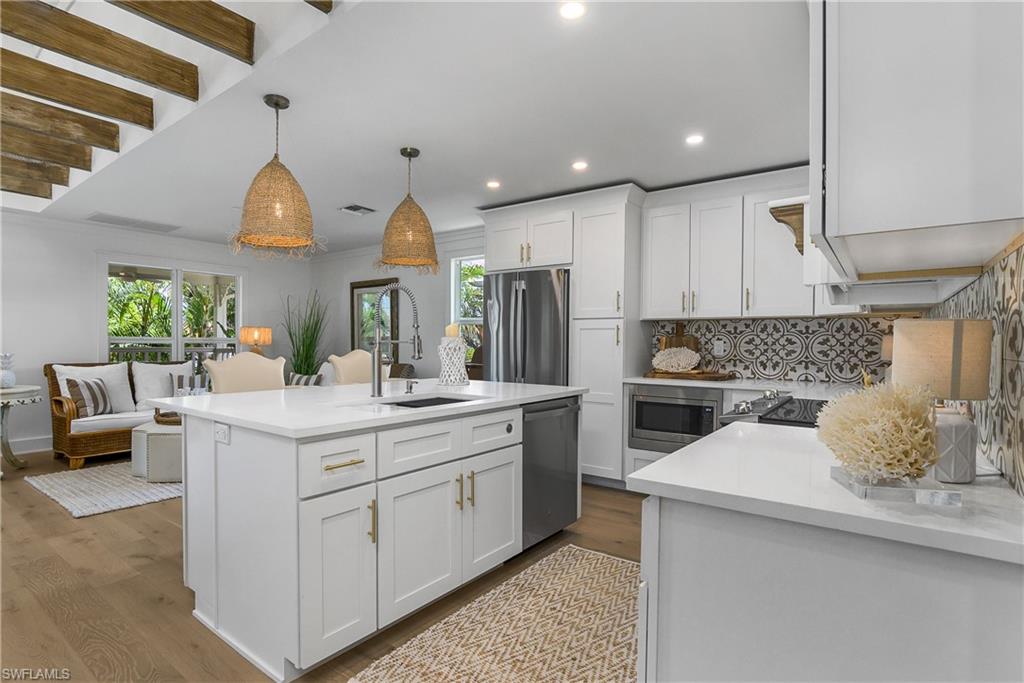 WEEKS REBECCA - Residential