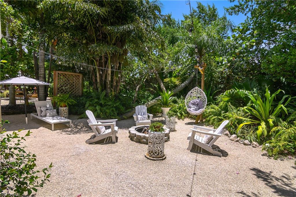 WEEKS REBECCA - Residential