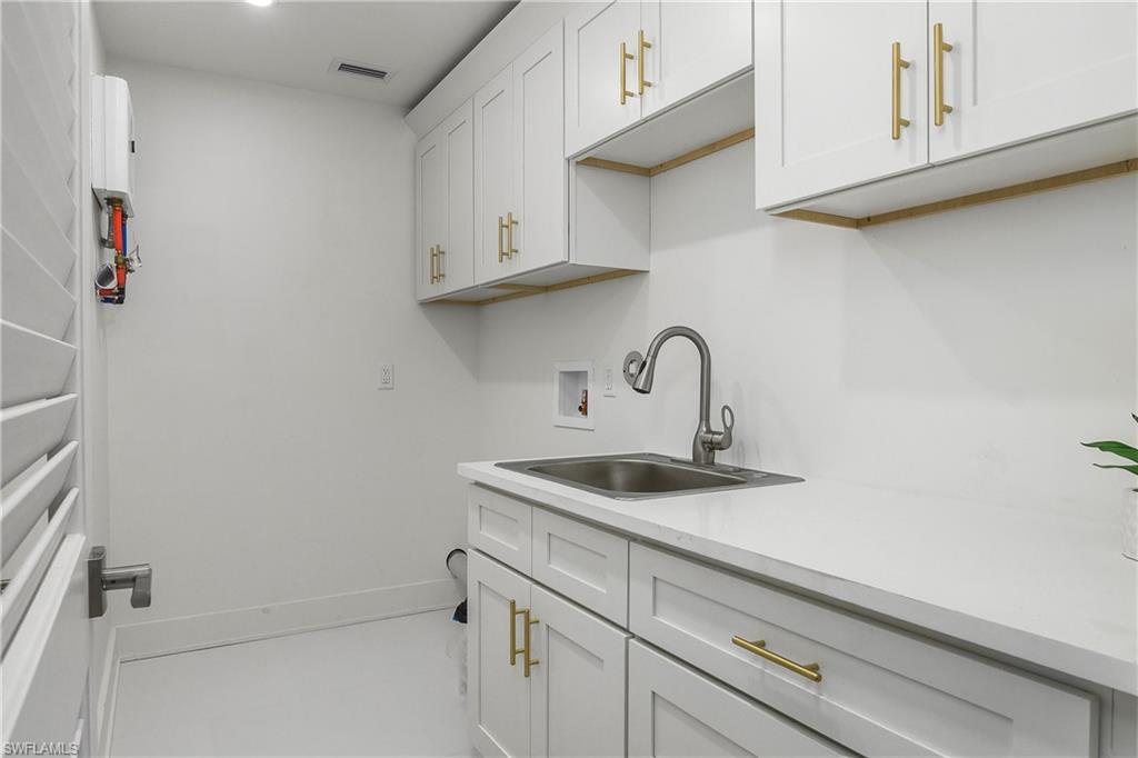 WEEKS REBECCA - Residential