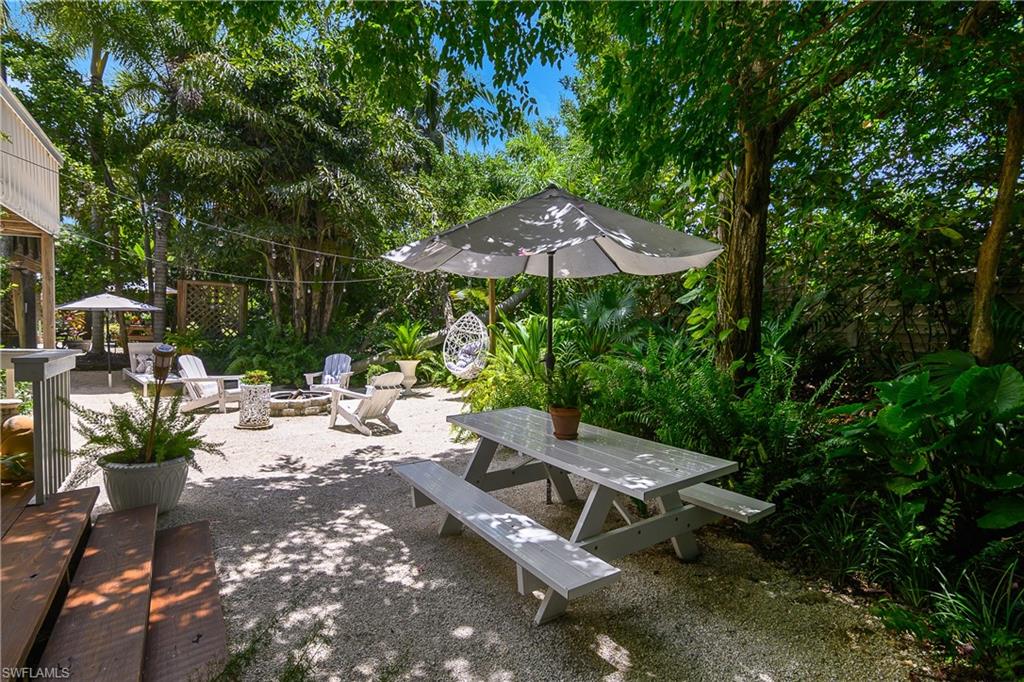 WEEKS REBECCA - Residential