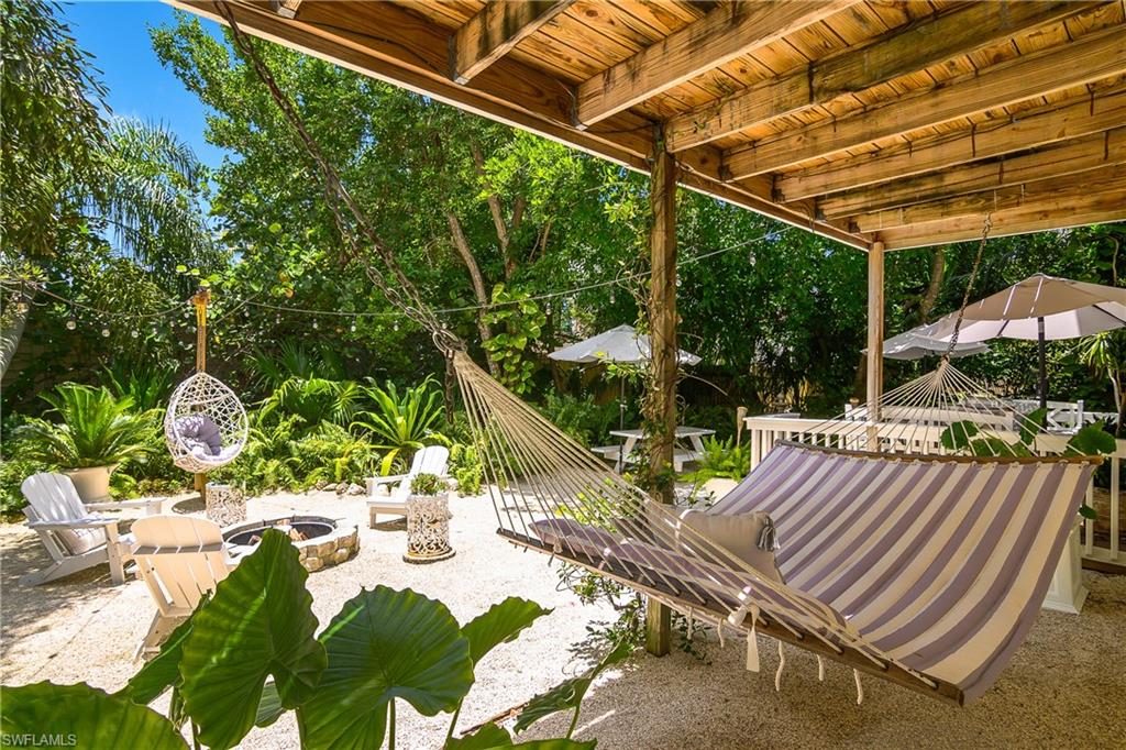 WEEKS REBECCA - Residential