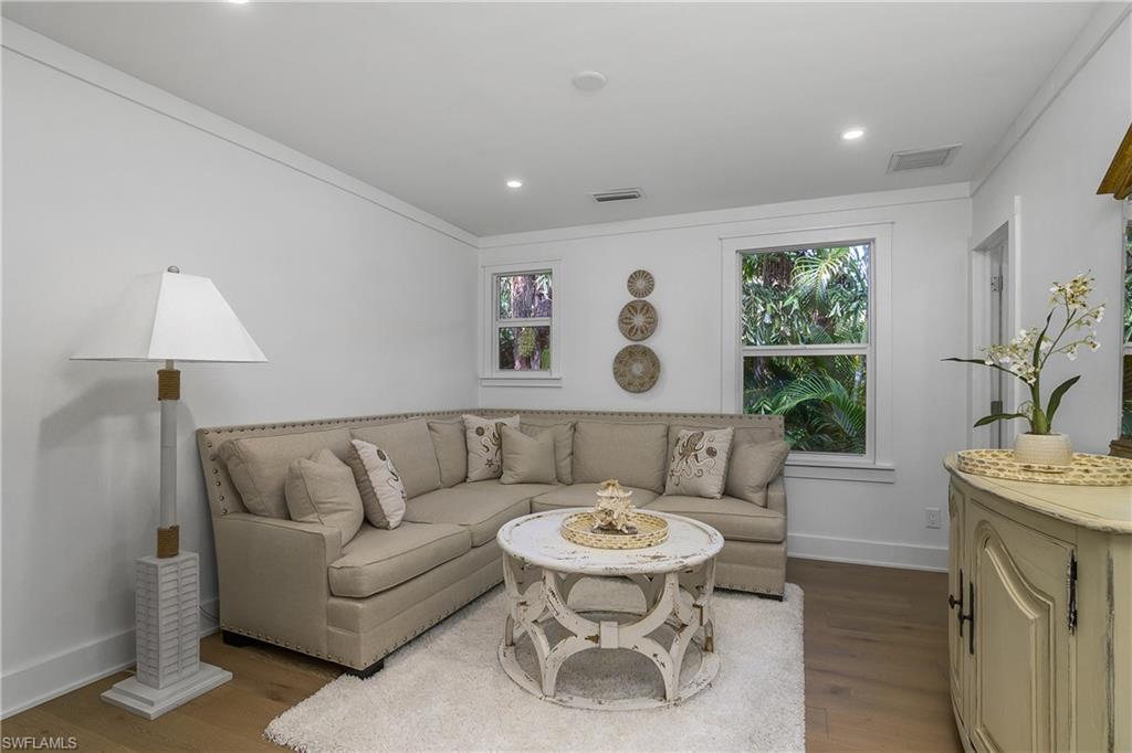 WEEKS REBECCA - Residential