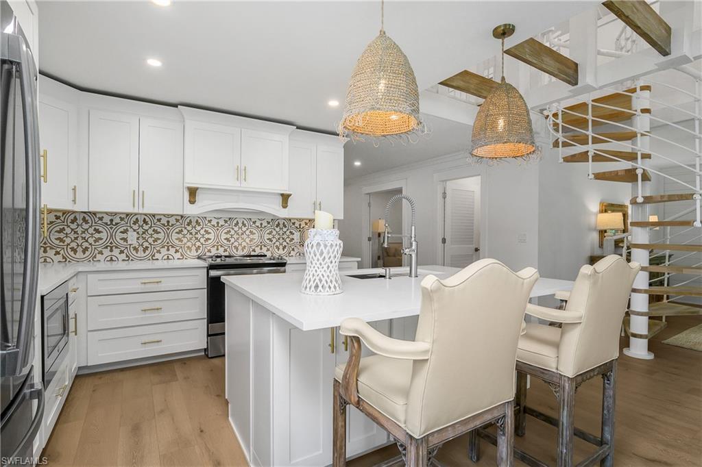 WEEKS REBECCA - Residential