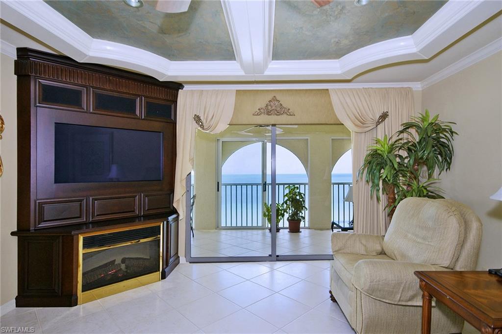 SUNSET BAY - Residential