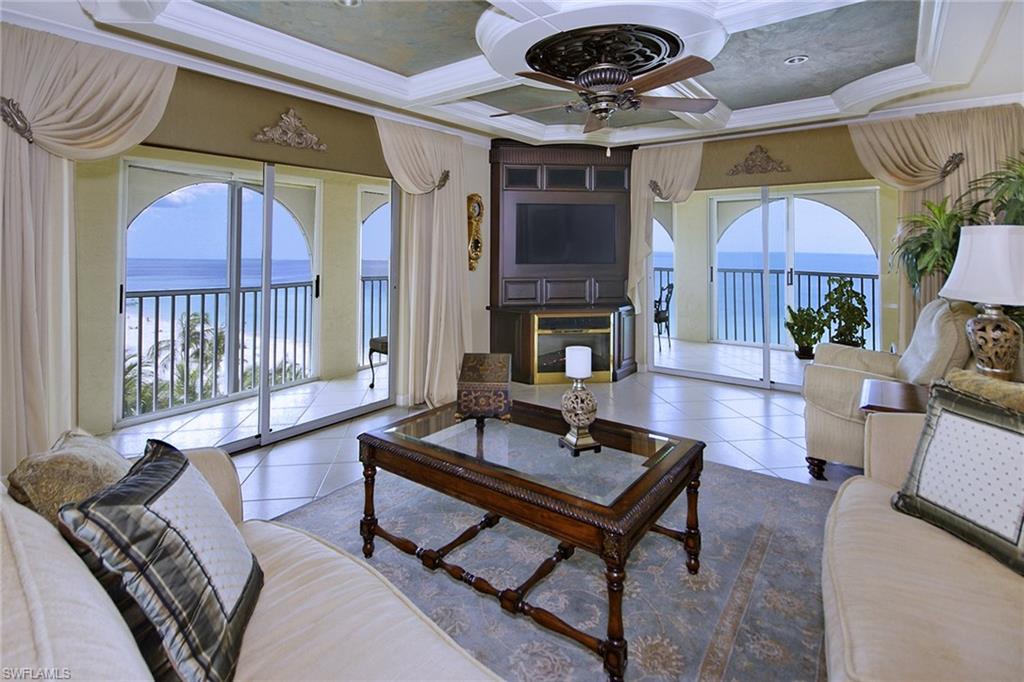 SUNSET BAY - Residential