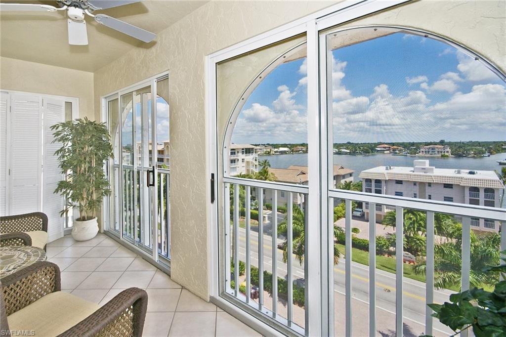 SUNSET BAY - Residential