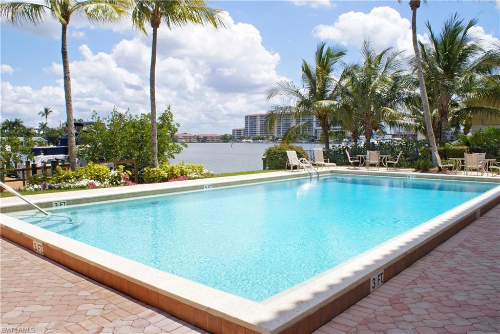 SUNSET BAY - Residential