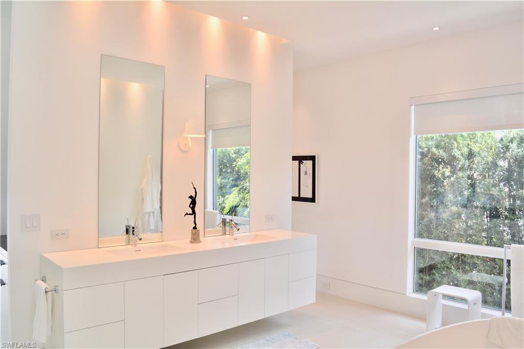 LAKE PARK - Residential