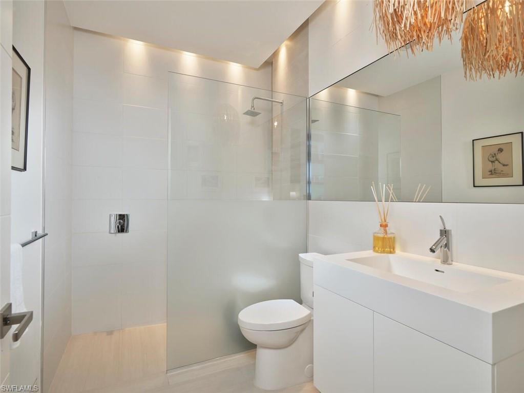 LAKE PARK - Residential