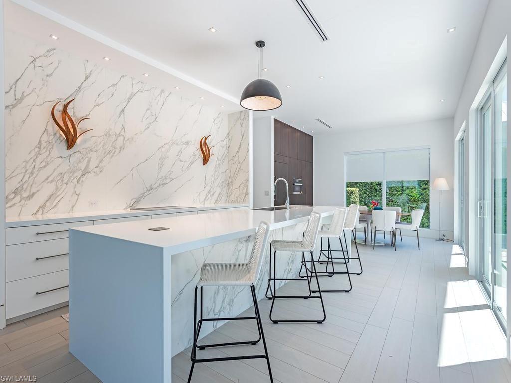 LAKE PARK - Residential