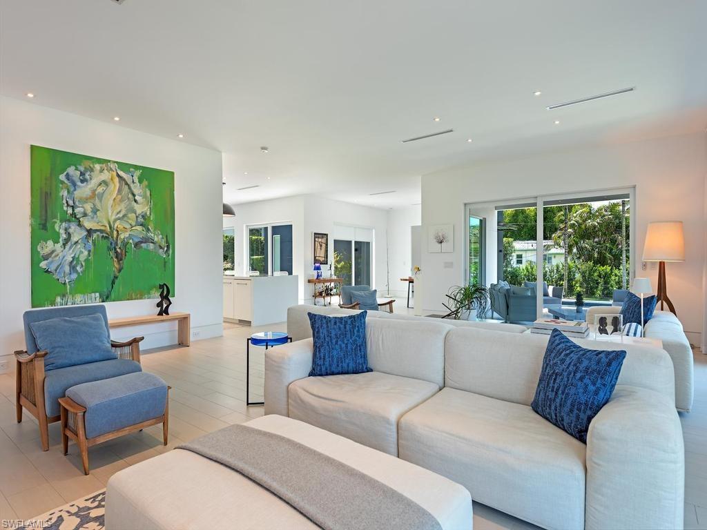 LAKE PARK - Residential