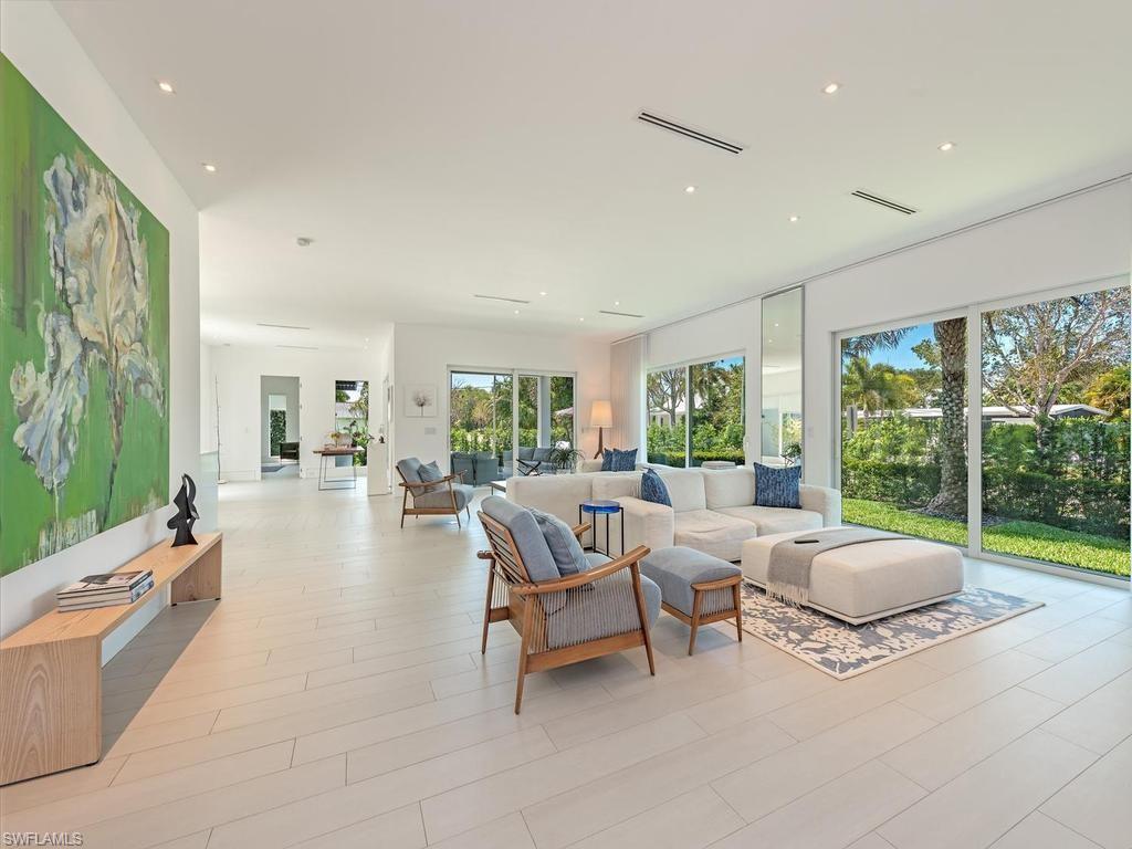 LAKE PARK - Residential