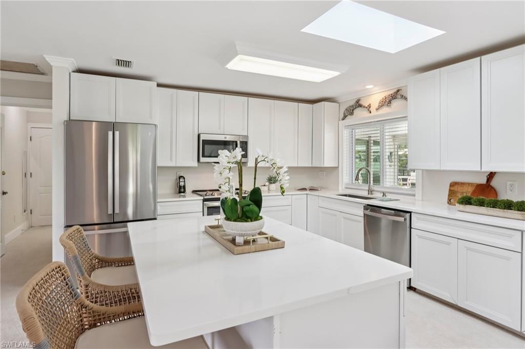 LITTLE HICKORY SHORES - Residential