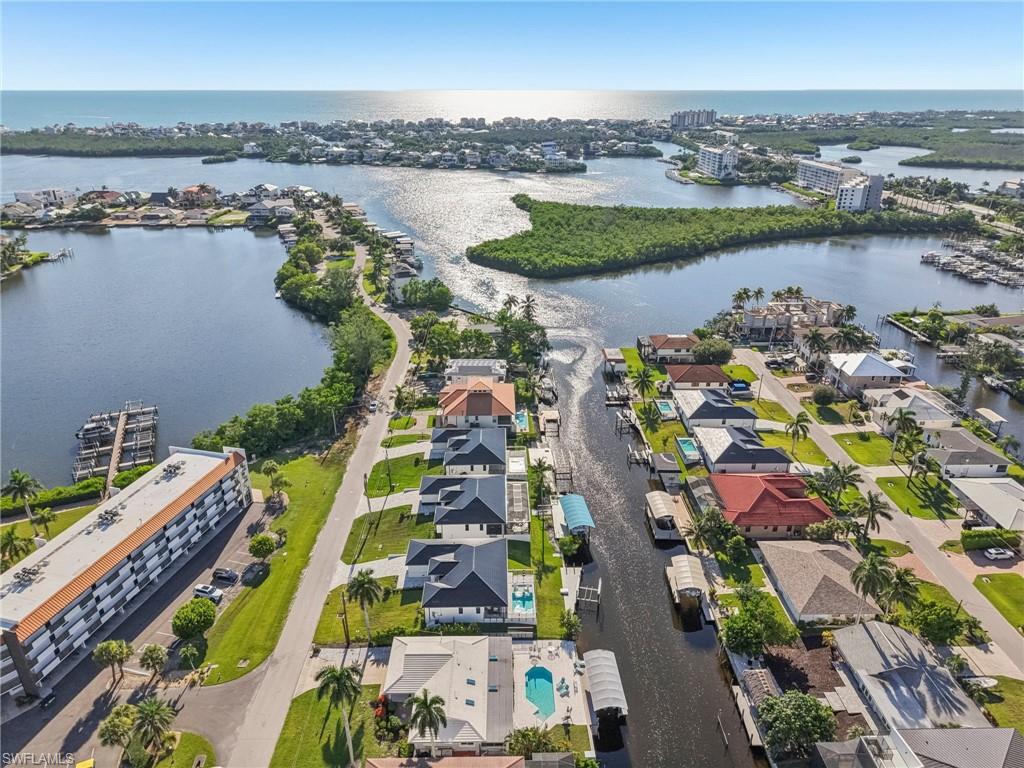 LITTLE HICKORY SHORES - Residential