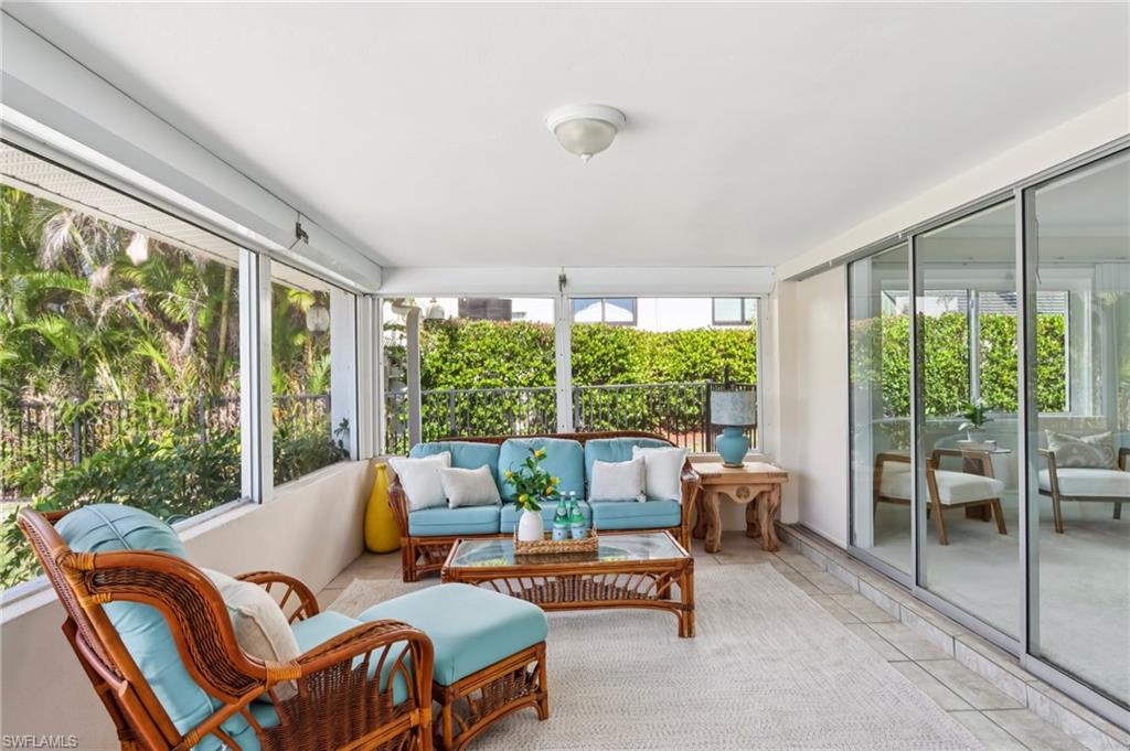 LITTLE HICKORY SHORES - Residential