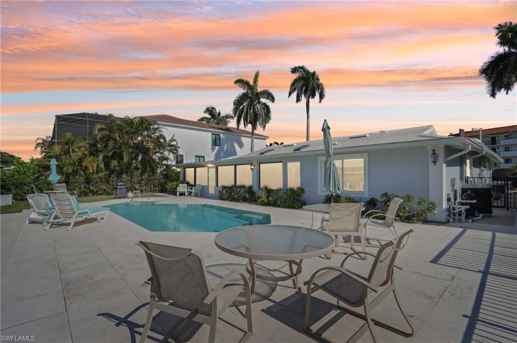 LITTLE HICKORY SHORES - Residential