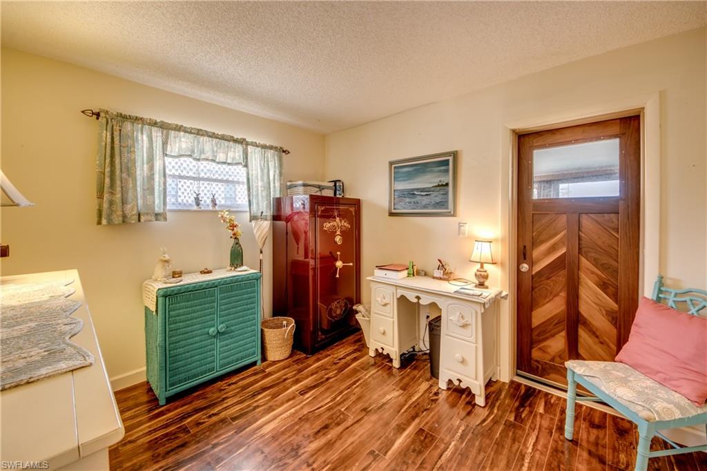 SANDY SHOALS - Residential