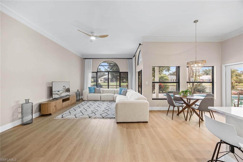 LONGSHORE LAKE - Residential