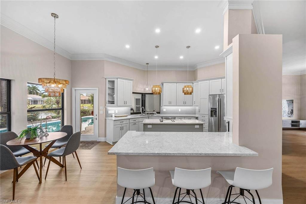 LONGSHORE LAKE - Residential