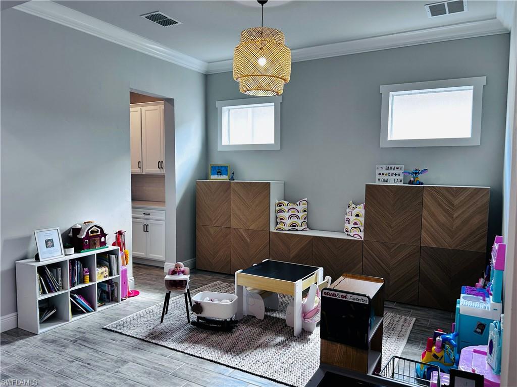 COMPASS LANDING - Residential Lease