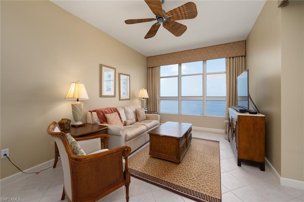 THE SHORES - Residential