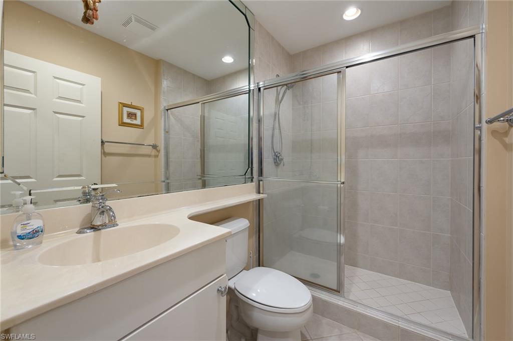 THE SHORES - Residential