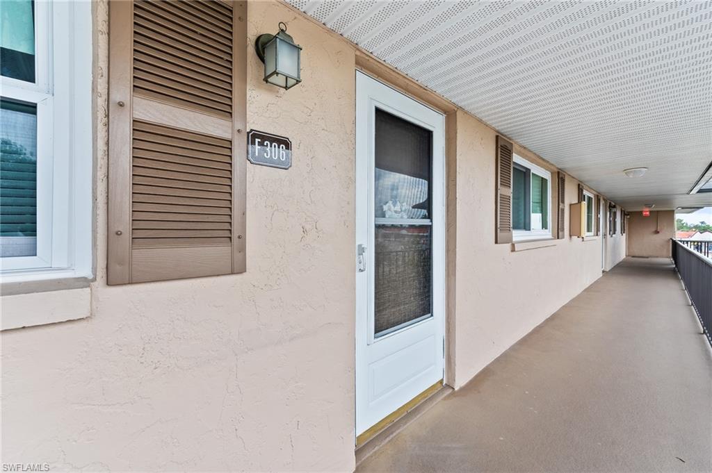 COUNTRY CLUB MANOR - Residential Lease