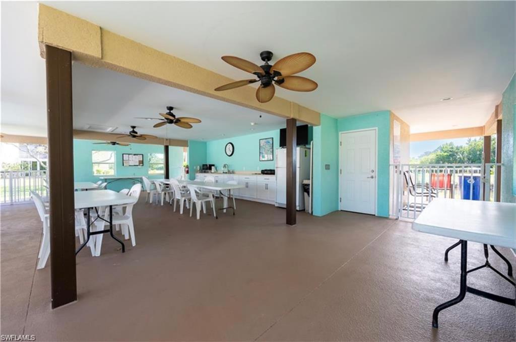 COUNTRY CLUB MANOR - Residential Lease