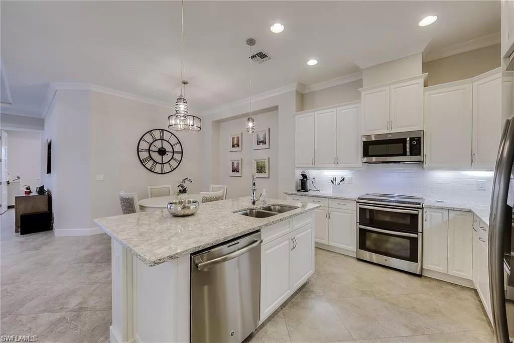 ISLES OF COLLIER PRESERVE - Residential