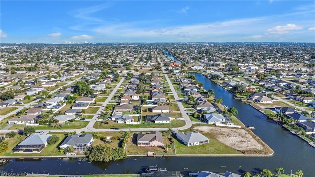 CAPE CORAL - Residential