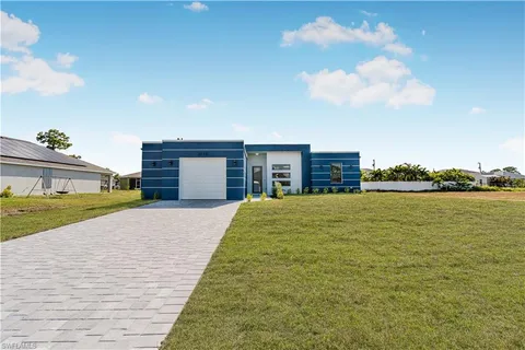 669 Windermere Dr, Lehigh Acres, FL 33972 - #: 225020339
