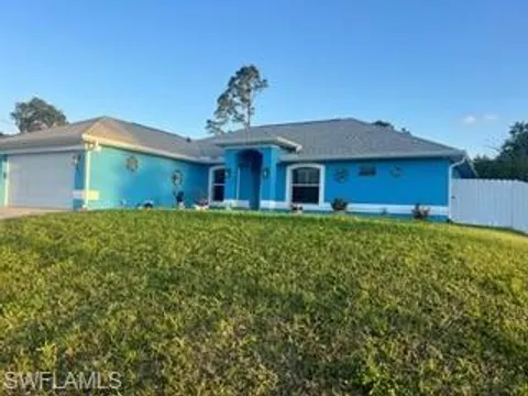 3907 16th St W, Lehigh Acres, FL 33971 - #: 225035203