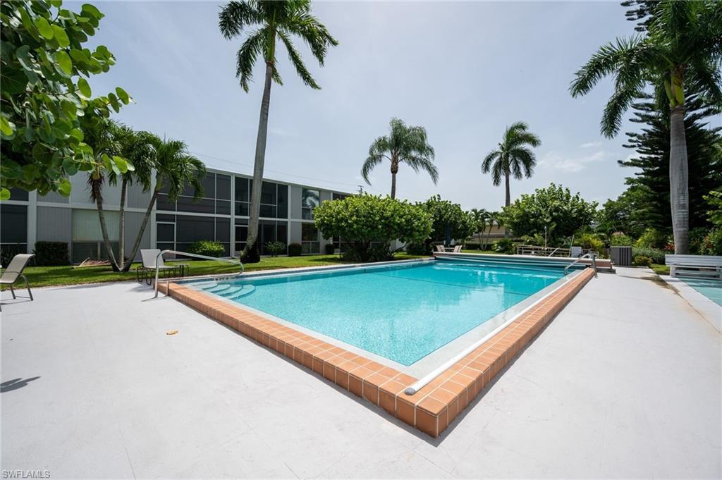 SANDCASTLE AT MOORINGS - Residential