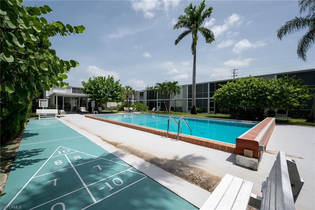 SANDCASTLE AT MOORINGS - Residential