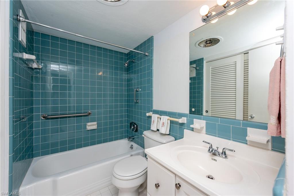 SANDCASTLE AT MOORINGS - Residential