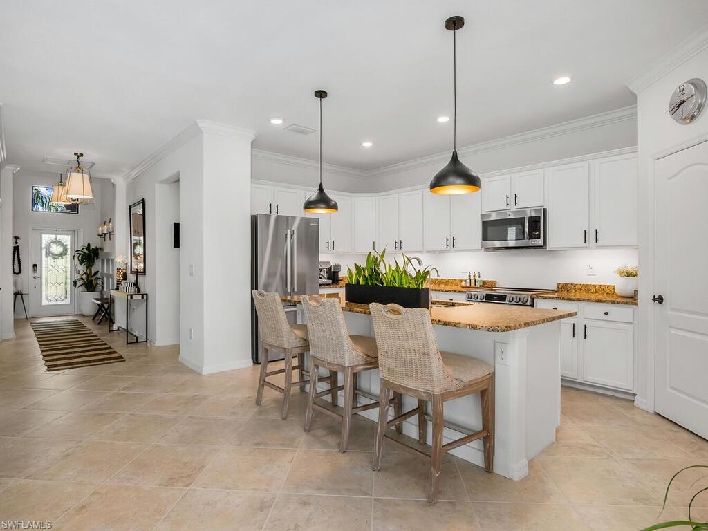 REFLECTION ISLES - Residential