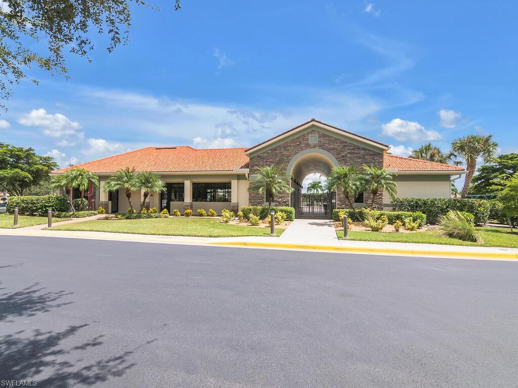 REFLECTION ISLES - Residential